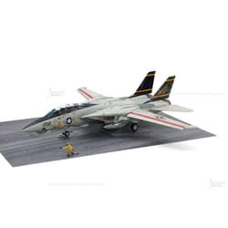 1:48 Gruman F-14A Tomcat with Carrier Launch model kit by Tamiya