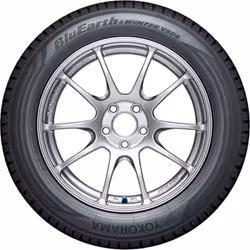 Yokohama BluEarth-Winter (V906) 215/60 R16 99H passenger car Winter tyres Tyres R6173