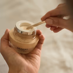 Sensai Ultimate The Eye Cream Women 15 ml - Additional view 4