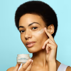 Liz Earle Skin Repair Light Face Cream - Hydration-Boosting Face Moisturizer with a Silky  Lightweight Texture - Balances & Hydrates Skin for a Health