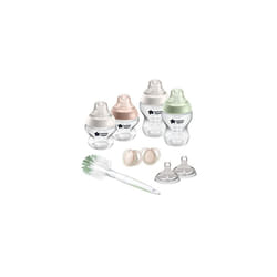 Tommee Tippee Closer to Nature Newborn Baby Bottle Starter Kit, Breast-Like Teats with Anti-Colic Valve, Mixed Sizes and Colours