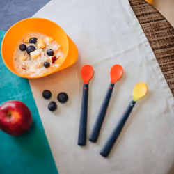 Tommee Tippee Weaning Spoons Heat Sense With Long Anti-Slip Handles 4m+ 4 Pack - Additional view 5