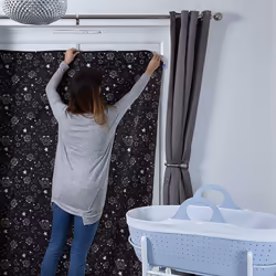 Tommee Tippee Gro Anywhere Blackout Blind