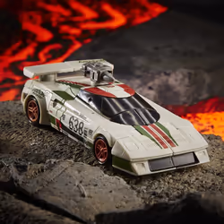 Transformers Toys Generations War for Cybertron: Kingdom Deluxe WFC-K24 Wheeljack Action Figure - 8 and Up