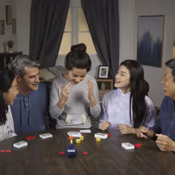 Hasbro Gaming F2562101 board/card game Party - Additional view 8