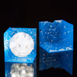 Marvel Legends Series Tesseract Electronic Role Play Accessory & Loki Figure - Additional view 4