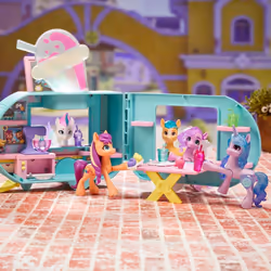 My Little Pony Sunny Starscout Smoothie Truck