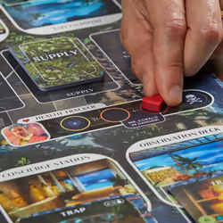 Cluedo Conspiracy 45 min Board game Detective - Additional view 5