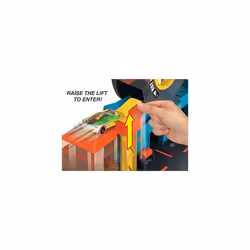 City Super Twist Tire Shop Playset, Spin the Key to Make Cars Travel Through the Tires, Includes 1 Hot Wheels Car, Gift for Kids 4 to 8 Years Old