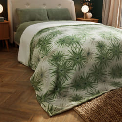 Silentnight Snugsie Giant Blanket 240 cm x 180 cm - Winter Lux