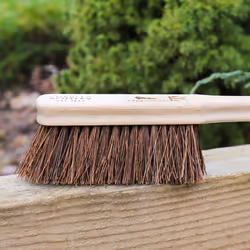 Charles Bentley Charnwood Bassine Hand Brush for Garden & Outdoor Maintenance Premium Brushware Green FSC Wood
