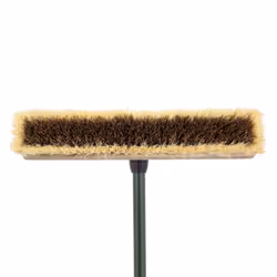 Charles Bentley Charnwood 18" Dual Fill Broom for Garden & Outdoor Maintenance Premium Brushware Green FSC Wood