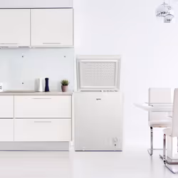 Freestanding Chest Freezer 142 Litre Capacity, Igenix IGCF0150W