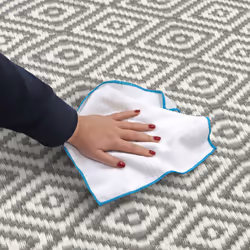 JVL Lightweight Reversible Plastic Woven Outdoor Rug, 120x170cm, Diamond