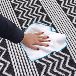 JVL Lightweight Reversible Plastic Woven Outdoor Rug, 120x170cm, ZigZag