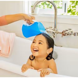 Munchkin Soft Rim Shampoo Rinser with Easy-Grip Handle, Blue