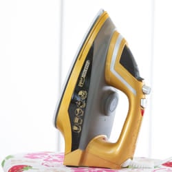 Mediashopping HM497031 iron Steam iron Ceramic soleplate 2200 W Gold