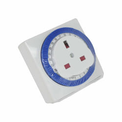 Status 24 Hour Segment Square Timer Switch