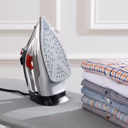 Daewoo SDA1591GE iron Dry & Steam iron Ceramic soleplate 3000 W Black, Grey, Red