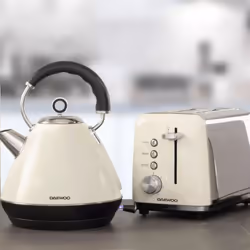 Daewoo Kensington Pyramid Matching 2 Slice Toaster & Kettle Set 1.7L 3000W Retro Bundle Combo Pack - Cream