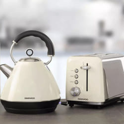 Daewoo Kensington Pyramid Matching 2 Slice Toaster & Kettle Set 1.7L 3000W Retro Bundle Combo Pack - Cream