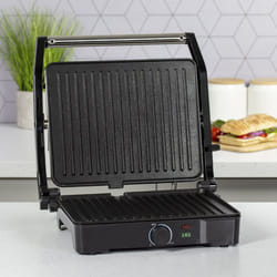 Quest 34359 2-in-1 Health Grill & Panini Press / Non-Stick Healthy Grilling / Adjustable Temperature Dial / 180Â° Floating Hinge / Overheat Protection