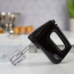 Quest Hand Mixers with Storage Case / Handheld Electric Whisk / With Flat Beaters, Dough Hooks & Whisk / 6 Speed Control / One Button Release - Black