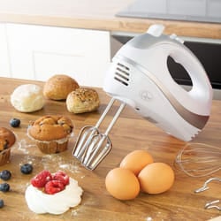 Quest 35890 Electric Hand Mixer / Complete With Chrome Beaters, Dough Hooks & Balloon Whisk