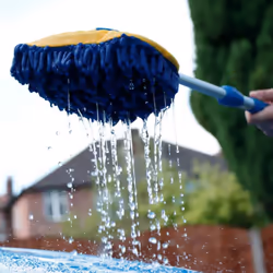 Streetwize Flow-Through Car & Caravan Wash Brush - 1.65 Metre