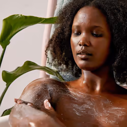 Almond Milk cream body scrub 250 ml