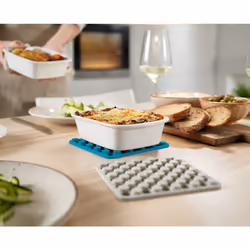 Duo Spot-On Set of 2 Silicone Trivets, Heat resistant table mats for hot pots and pans, Blue/White