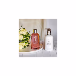 Delicious Rhubarb and Rose Bath and Shower Gel 300 ml - Additional view 5
