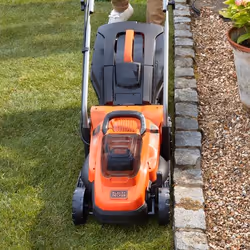 Black & Decker BCMW3336L1 Push lawn mower Battery Black, Orange - Additional view 7