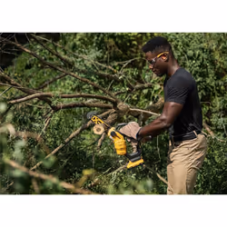 Dewalt DCMPS520P1 18v 20cm Cordless Brushless Pruning Saw 1 Handed Chainsaw -5ah - Additional view 6