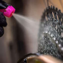 Muc-Off Drivetrain Cleaner, 500ml - Effective Bike Chain Cleaner and Chain Degreaser Spray for Bicycle Cleaning - Bike Cleaner for MTB/Gravel/Road/BMX - Additional view 4