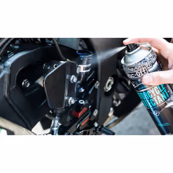 Muc-Off Motorcycle Care Essentials Cleaning Box for Women - Additional view 6