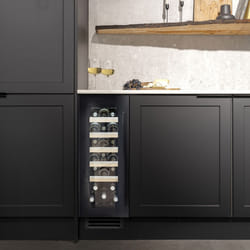 Caple Wi3155BG Compressor wine cooler Undercounter Black 20 bottle(s)