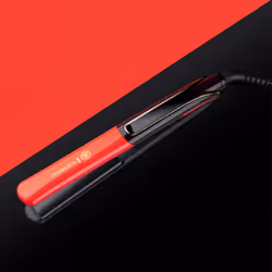 Remington Manchester United Sleek & Curl Expert Straightener