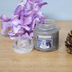 Cosy Up Yankee Scented Candle Jar Small 104g Light Aroma Burn Time 30hrs Approx