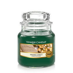 Yankee Candle Singing Carols wax candle Cylinder Blackberry, Carnation, CEDAR, Eucalyptus, Mandarin, Pine Green 1 pc(s)