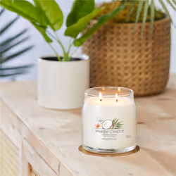 Yankee Candle Coconut Beach wax candle Cylinder White 1 pc(s)