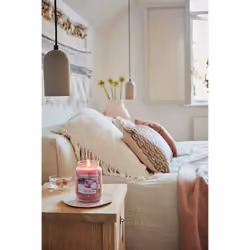 Yankee Candle Sweet Plum Sake wax candle Round Pink