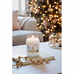 Yankee Candle Snow Globe Wonderland wax candle Round Cedarwood, Eucalyptus, Mint White 1 pc(s)