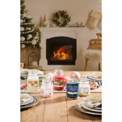 Yankee Candle Winter Night Stars wax candle Round Amber, Musk, White musk Blue 1 pc(s)