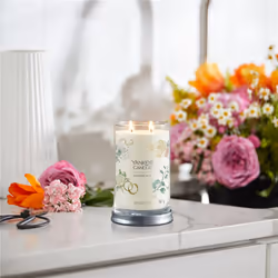 Yankee Candle Wedding Day wax candle Cylinder White 1 pc(s) - Additional view 2