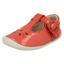 ) Girls Clarks Cut Out Detailed Pre-Walking Shoes Roamer Star - F Fit - UK 2 Infant, Coral (Orange