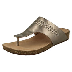 Ladies Clarks Buckle Detailed Strap Sandal Un Perri Way - D Fit - Gold, UK 4