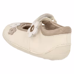 ) Clarks Girls Cruiser Shoe Little Candy - F Fit - UK 2, Cotton (White