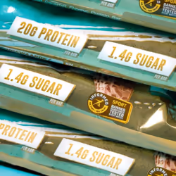 Grenade High Protein and Low Carb Bar, 12 X 60 g - Chocolate Chip Salted Caramel