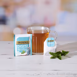 Twinings Superblends Digest Tea Spearmint Herbal Tea Infusion with Apple Rooibos & Baobab 80 x Biodegradable Tea Bags